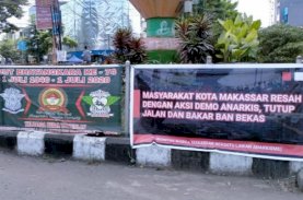 Komunitas Warga Sebar Spanduk Tolak Aksi Anarkisme Mahasiswa