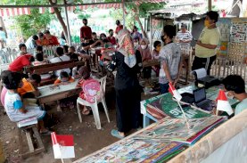 Lahan Pekuburan Tempat Belajar