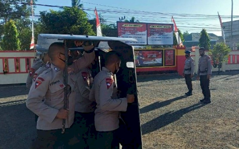 APEL. Batalyon C Pelopor menggelar apel kesiapsiagaan dan latihan menghadapi Pilkada Serentak 2020, Rabu (16/9/2020). foto: istimewa
