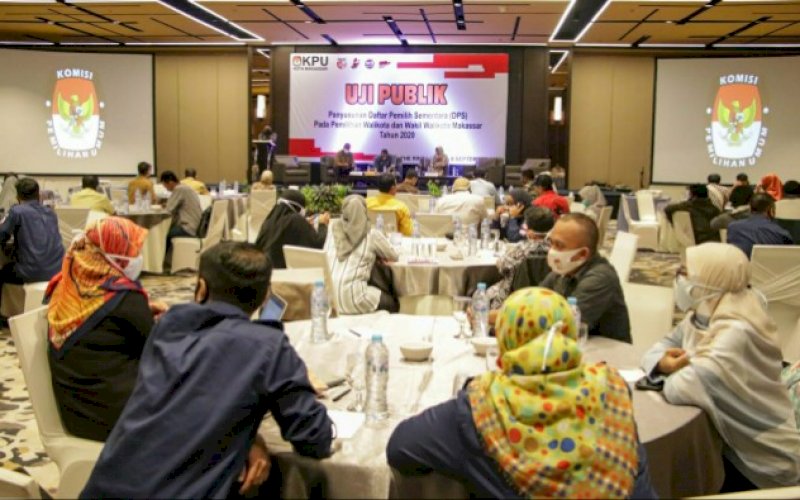 UJI PUBLIK. KPU Kota Makassar melaksanakan uji publik penyusunan DPS pada Pilwalkot Makassar 2020. Kegiatan ini dilaksanakan di Aula Hotel The Rinra Makassar, Selasa (8//9/2020). foto: istimewa