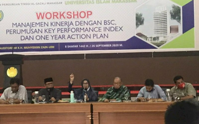 WORKSHOP. Suasana Workshop Manajemen Kinerja dengan BSC (Balanced Score Card) perumusan Key Performance Index dan One Year Action Plan di Auditorium KH Muhyiddin Zain UIM, Sabtu (26/9/2020). foto: istimewa