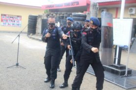 Danyon Brimob Bone Pimpin Latihan Anti Anarkis