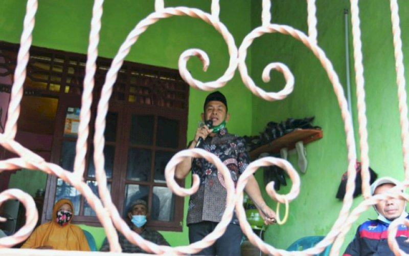 PROGRAM. Havid S Fasha menjelaskan 5 program gratis dan 18 program unggulan Tahfidz. foto: istimewa