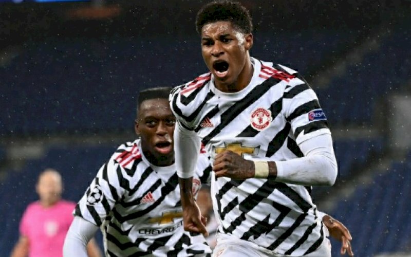 SELEBRASI. Penyerang Manchester United, Marcus Rashford, melakukan selebrasi atas gol kemenangan yang dicetak saat mengalahkan Paris Saint-Germain (PSG) di Parc des Princes, Rabu (21/10/2020) dini hari WITA. foto: twitter @championsleague