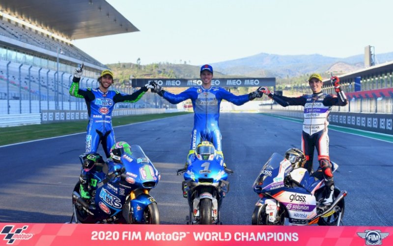 JUARA. Enea Bastianini, Joan Mir, dan Albert Arenas. foto: twitter @motogp