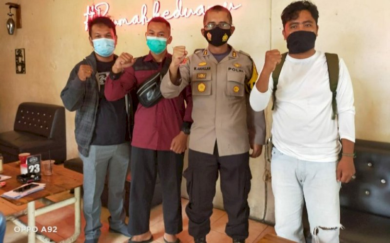 AUDIENSI. Kapolres Parepare, AKBP Welly Abdillah, menerima audiensi para pengurus SMSI Kota Papare di Kopi Paste Corner, Senin (30/11/2020). foto: istimewa
