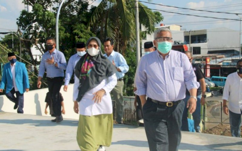 KUNJUNGAN. Menteri Pendidikan Nasional periode 2009-2014, Prof Dr Ir KH Mohammad Nuh DEA, meninjau progres pembangunan kampus baru Universitas Islam Makassar (UIM), Senin (16/11/2020). foto: istimewa