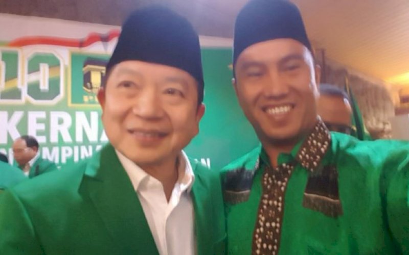 Saharuddin (kanan) bersama Suharso Monoarfa. foto: istimewa