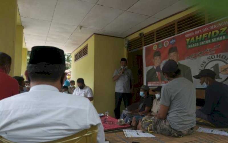KAMPANYE. Kampanye dialogis dengan konsep santai Andi Tajerimin di Desa Limapoccoe, Kecamatan Cenrana, Kabupaten Maros. foto: istimewa