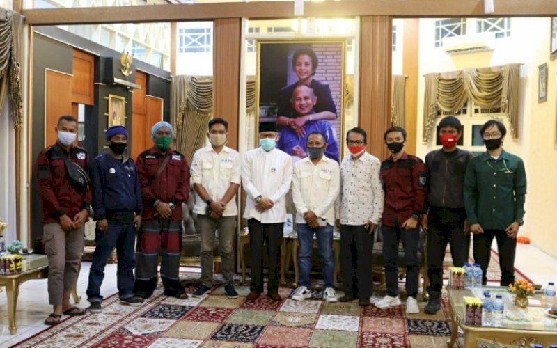 AUDIENSI. Serikat Media Siber Indonesia (SMSI) Kota Parepare audiensi dengan Wali Kota Parepare, HM Taufan Pawe di Rujab Wali Kota, Jumat (20/11/2020). foto: istimewa