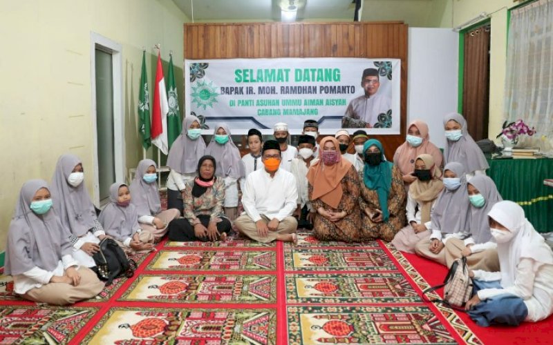 SILATURAHMI. Mohammad Ramdhan 'Danny' Pomanto saat melakukan silaturahmi ke Panti Asuhan Ummuh Aiman Aisyiyah Cabang Mamajang, Makassar, Senin (7/12/2020). foto: istimewa