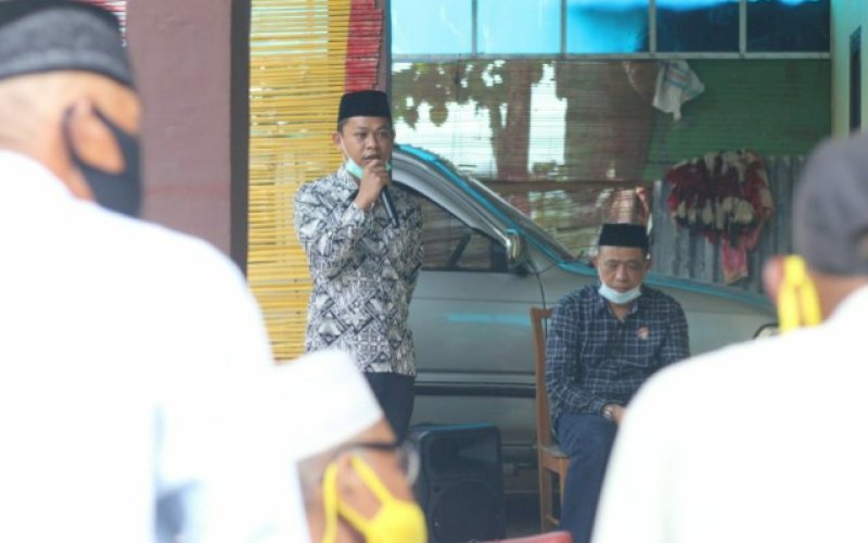 KAMPANYE. Taufik Malik mendampingi kampanye Andi Tajerimin di Kecamatan Bantimurung, Selasa (1/12/2020). foto: istimewa