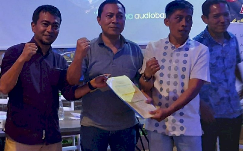 KETUA IKA. Wahyudin terpilih sebagai Ketua IKA SMAN 4 (Smap4t) Makassar Angkatan 1992 pada Forum Musyawarah Smap4t 92 di Popeye Cafe and Resto, Jl Arif Rahman Hakim, Makassar, Jumat (4/12/2020) malam. foto: istimewa