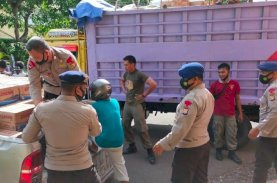 Bantuan Kemanusiaan Korban Gempa Sulbar Membludak di Lapangan Merdeka, Ini yang Dilakukan Brimob Bone