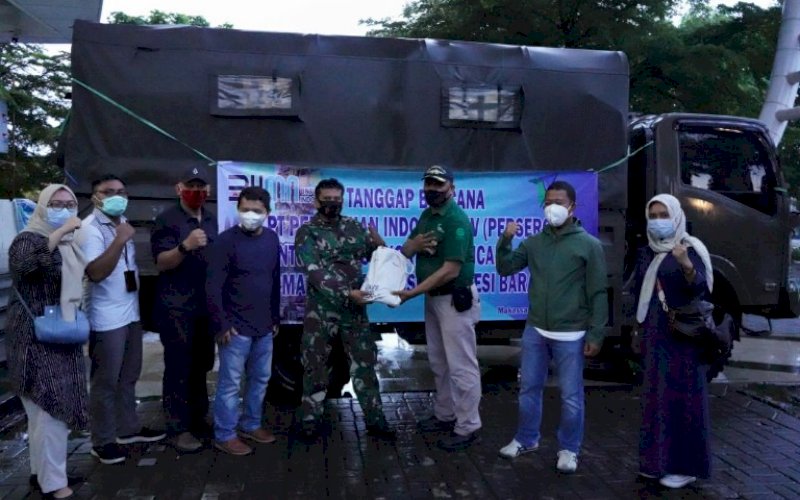 BANTUAN. Pelepasan bantuan PT Pelabuhan Indonesia IV (Persero) untuk korban gempa Sulbar, Sabtu (16/1/2021). foto: humas pelindo IV