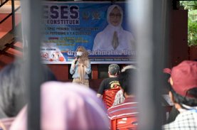 Warga Ballaparang Keluhkan Belajar Online di Depan Anggota DPRD Sulsel