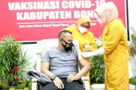 Gara-gara Tensi Darah, Danyon Brimob Bone Nyaris Gagal Divaksin Covid-19