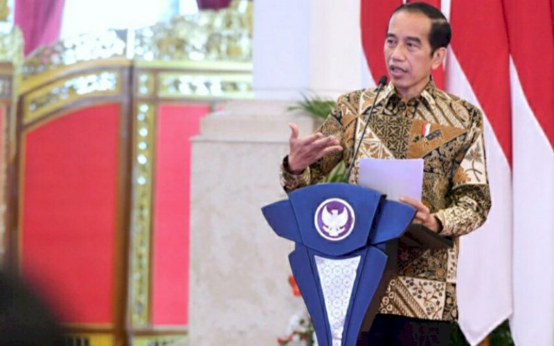 PEMBUKAAN. Presiden RI, Joko Widodo, membuka Musyawarah Nasional VI Apeksi Tahun 2021 di Istana Negara, Jakarta, Kamis (11/2/2021). foto: bpmi setpres