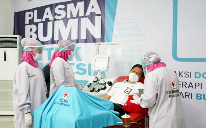 PELUNCURAN. Kementerian BUMN bekerja sama dengan PMI meluncurkan program 'Plasma BUMN untuk Indonesia' serentak di 15 provinsi dan disaksikan secara online di 34 provinsi, Senin (8/2/2021). foto: humas pelindo IV