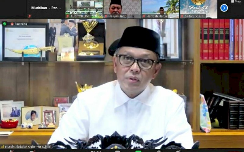 PUNCAK HAUL. Gubernur Sulsel, Nurdin Abdullah, menghadiri puncak Haul ke-42 Allahyarham AG Drs KH Muhyiddin Zain secara virtual, Minggu (31/1/2021). foto: humas pemprov sulsel