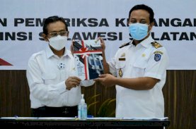 Plt Gubernur Sulsel Serahkan Laporan Keuangan Pemprov ke BPK