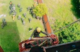 Brimob, TNI, Basarnas, BPBD, dan Satpol PP Bone Latihan SAR Bersama