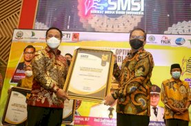 Wali Kota Makassar Raih Penghargaan Peduli Media dan Pers