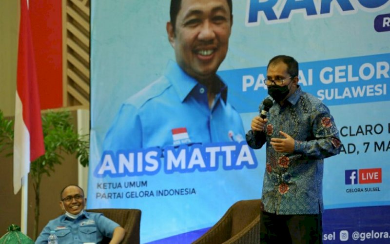 PEMBICARA. Wali Kota Makassar, Moh Ramdhan Pomanto, menjadi pembicara pada kegiatan Rakorwil Partai Gelora Indonesia di Sandeq Ballroom Claro Hotel Makassar, Minggu (7/3/2021). foto: istimewa