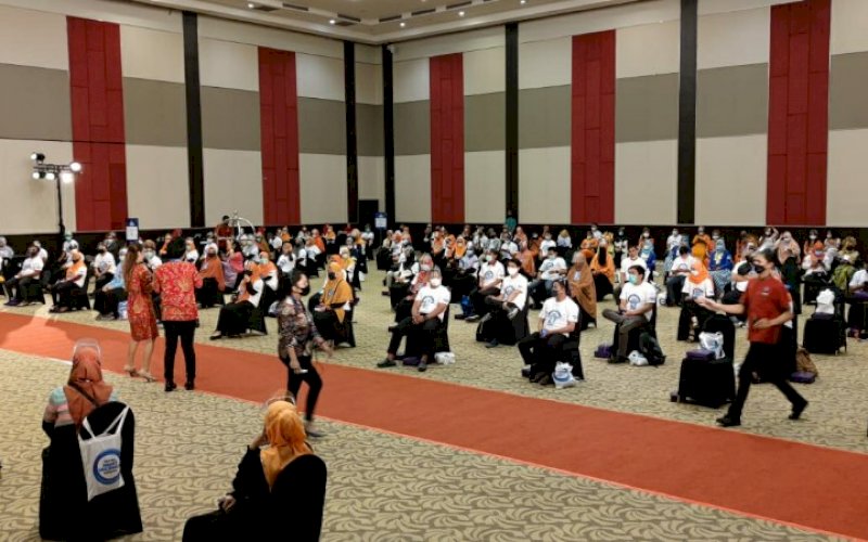 VAKSINASI. Suasana di lokasi Festival Smart Vaksinasi Makassar di Hotel Dalton, Jl Perintis Kemerdekaan, Kamis (18/3/2021). Rencananya, event Pemkot Makassar ini, akan dihadiri Presiden RI Joko Widodo. foto: humas pemkot makassar