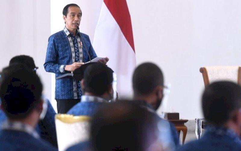 PEMBUKAAN. Presiden Joko Widodo saat menyampaikan sambutan dalam Rakernas XVII Hipmi Tahun 2021 di Istana Kepresidenan Bogor, Jawa Barat, Jumat (5/3/2021). foto: bpmi setpres