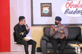 Brimob Bone Punya Cara Unik Sampaikan Pesan Kamtibmas