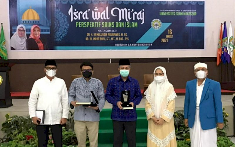 ISRA MIKRAJ. UIM melaksanakan peringatan peristiwa Isra Mikraj secara daring dan luring di Auditorium KH Muhyiddin Zain UIM, Selasa (16/3/2021). foto: humas uim