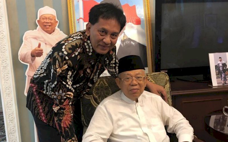Ketua Fraksi PDI Perjuangan DPRD Provinsi Sulsel Andi Ansyari Mangkona (kiri) bersama Wakil Presiden Ma'ruf Amin. foto: istimewa