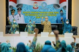 Okky Asokawati Berbagi Pengalaman Bersama PKK Makassar