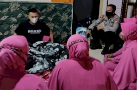 Brimob Bone Berbagi Jelang Idulfitri