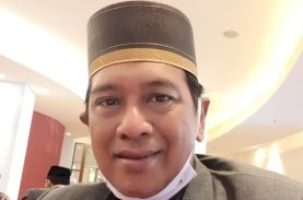 Prof Arfin Hamid Khotbah Idulfitri di Masjid Terapung: Berislam Secara Totalitas
