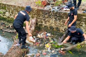 Brimob Bone ‘Kepung’ Kampung Lacokkong, Ada Apa?