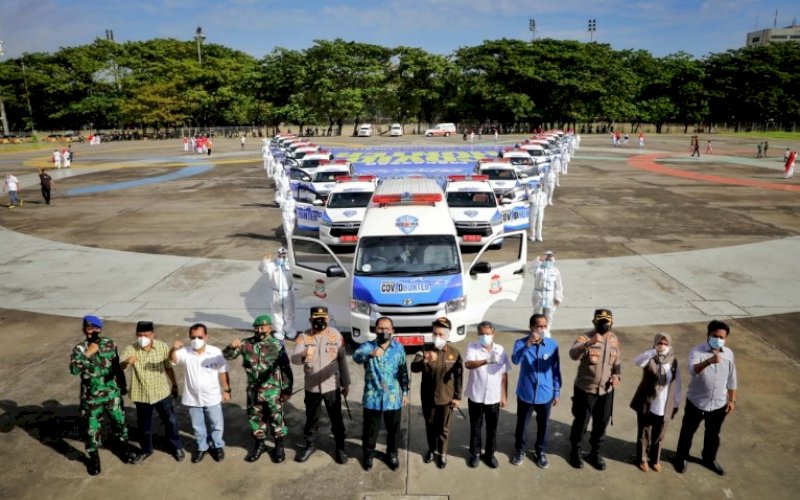 LAUNCHING. Suasana launching tim Covid Hunter di Tribun Karebosi Makassar, Jumat (4/6/2021). foto: humas pemkot makassar