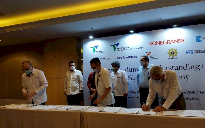 MOU. Penandatangan MoU terkait rencana pengadaan peralatan pelabuhan berupa crane melalui skema pembangunan dalam negeri antara PT Pelindo IV (Persero) dengan stakeholder di Hotel Mulia Senayan, Jakarta, Senin (14/6/2021). foto: humas pelindo IV