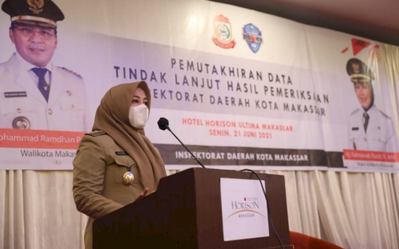 PEMBUKAAN. Wakil Wali Kota Makassar, Fatmawati Rusdi, membuka secara resmi kegiatan pemutakhiran data tindak lanjut hasil pemeriksaan Inspektorat Kota Makassar di Hotel Horison Ultima, Senin (21/6/2021). foto: humas pemkot makassar