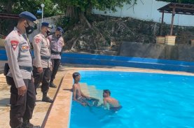 Brimob Bone Terus Imbau Masyarakat Tetap Patuhi Protokol Kesehatan