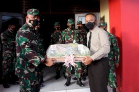 Dandim 1407 Beri Kejutan Spesial untuk Pasukan Brimob Bone