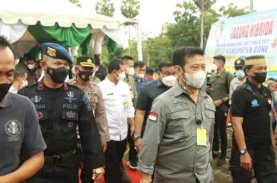 Brimob Bone Kawal Ketat Kunjungan Kerja Menteri Pertanian