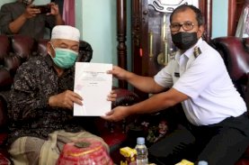 Idris Hibahkan Tanahnya untuk Kantor Kelurahan Sudiang