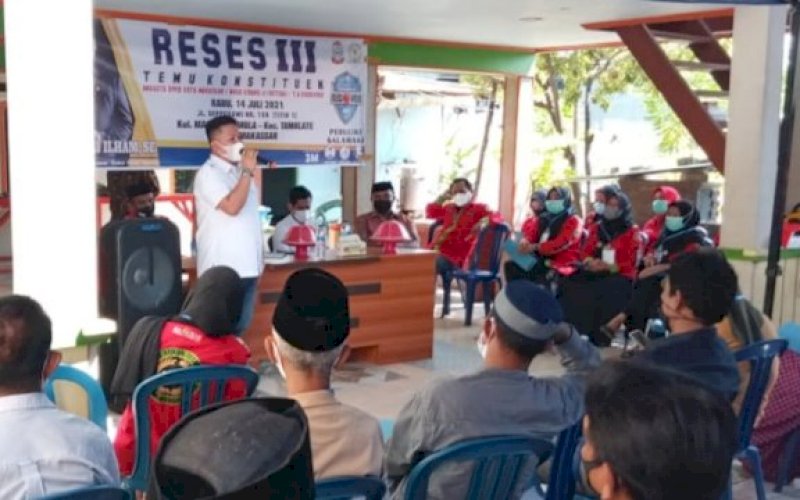 RESES. Anggota DPRD Makassar, Ari Ashari Ilham, mengadakan reses ketiga masa sidang ketiga 2020/2021, Rabu (15/7/2021). foto: istimewa
