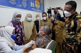 Vaksinasi Covid-19 Dosis Ketiga Dimulai di Sulsel, Prioritas Tenaga Kesehatan