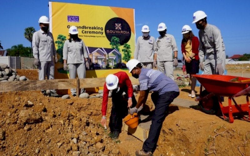 GROUNDBREAKING. PT Gowa Makassar Tourism Development Tbk (GMTD) resmi groundbreaking Bouvardia Estate, Kamis (5/8/2021). foto: istimewa