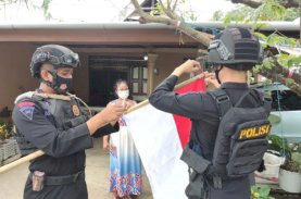 Tanamkan Cinta Tanah Air, Brimob Bone Lakukan Hal Ini Saat Patroli KRYD
