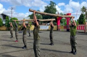 Senam Unik Ala Brimob Bone Jaga Kekuatan Fisik dan Kekompakan