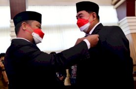 Abdul Hayat Terima Satylancana 30 Tahun